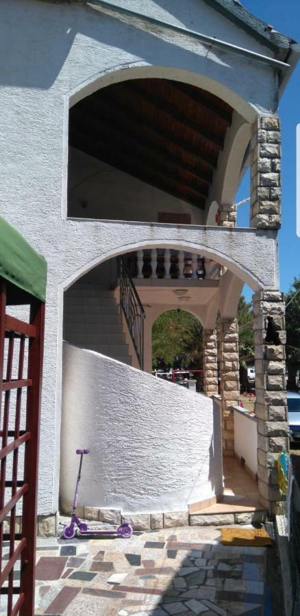 Apartments Martinovic By The Sea Kukljica Exterior photo